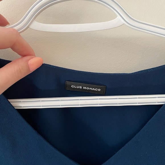 Club Monaco bell sleeve blouse, size Smal - Picture 4 of 4